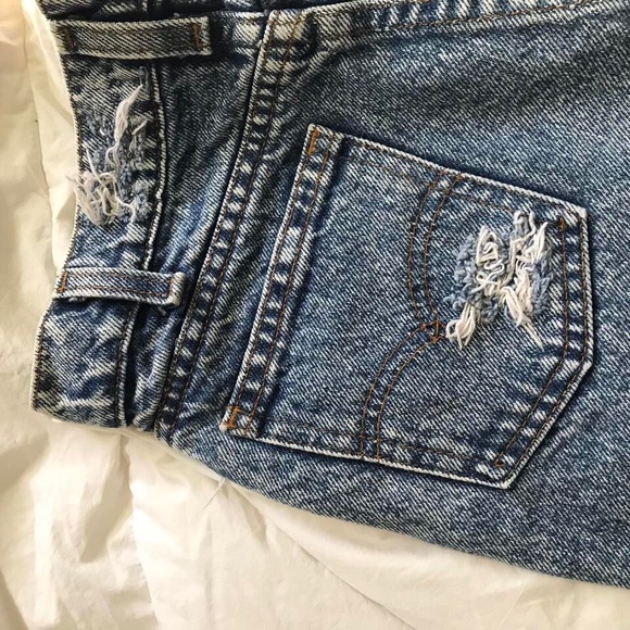 Vintage Distressed Levi’s Orange Tab Shorts - Picture 4 of 5